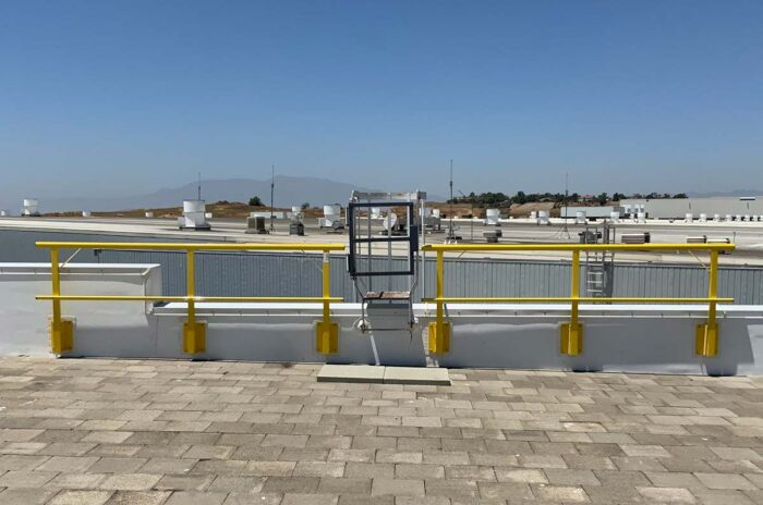 Aluminum Fixed Side Mounted Guardrails