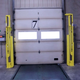 Split Opening Cantilever Gate
