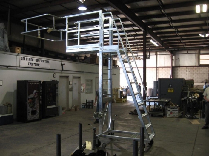 Tank Top Lift  Platforms and Ladders