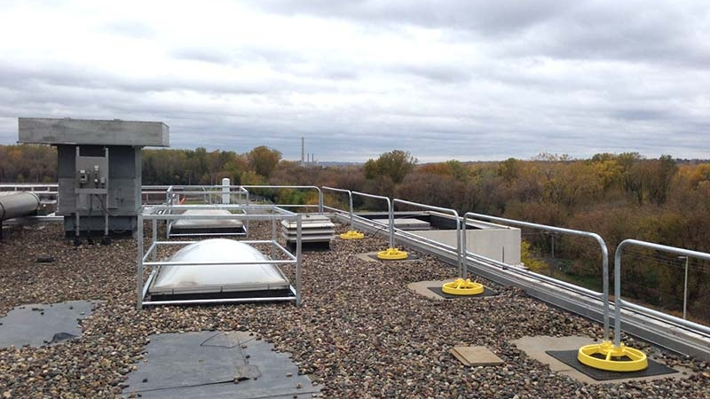 Non-penetrating Skylight Guardrail