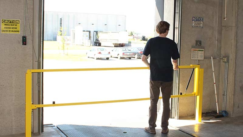 Single Opening Cantilever Gate