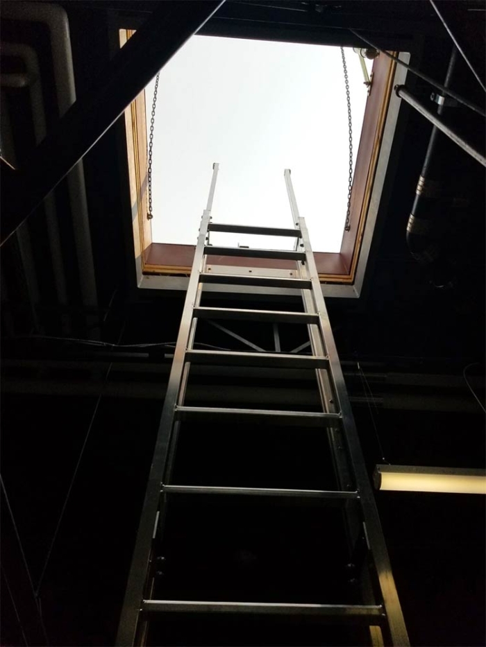 Fixed Roof Hatch Vertical Ladder with Extensions